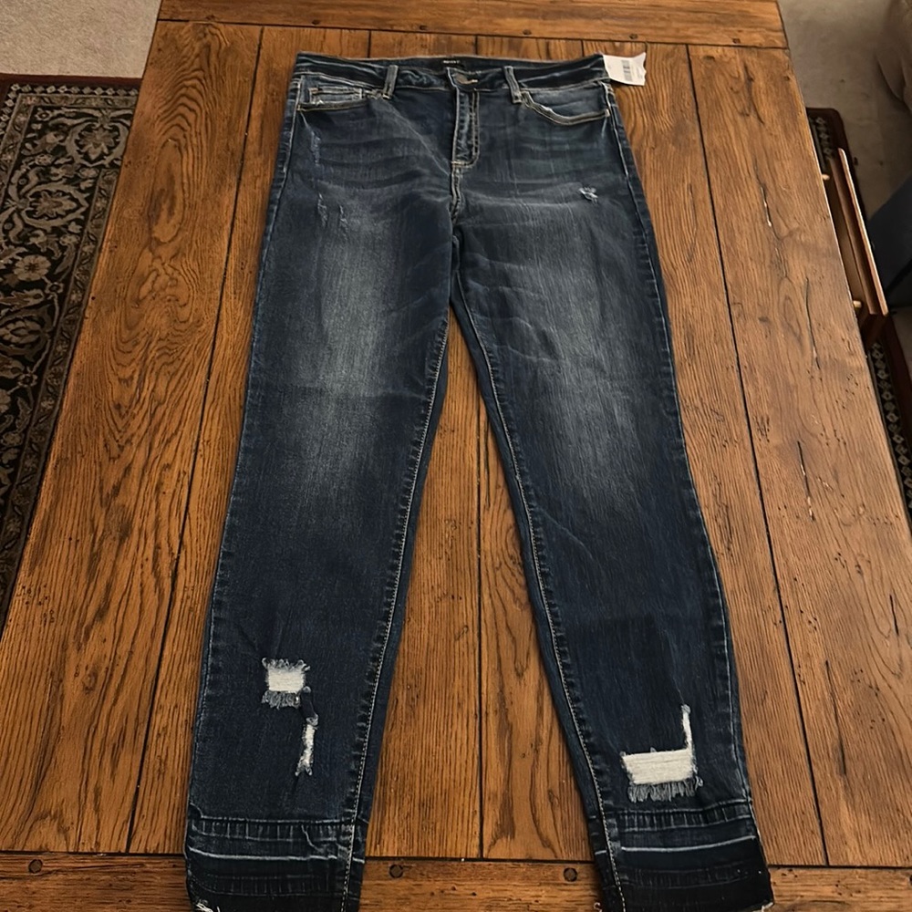 Forever 21 dark wash skinny jeans with tags new size 29